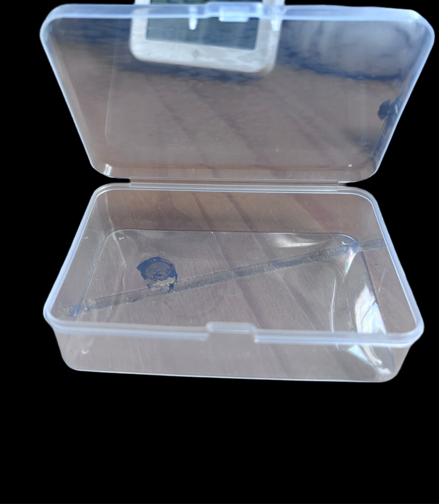 Clear tobacco size plastic tub